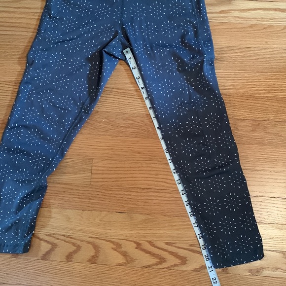 Senita Athletics capris - Picture 5 of 10